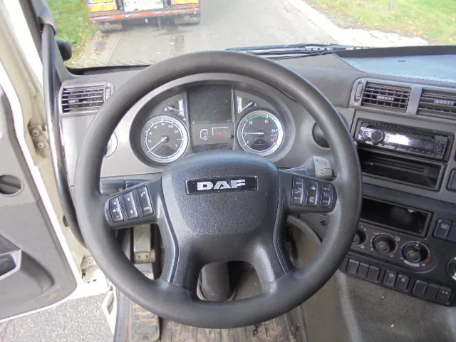 Tracteur routier DAF CF 400: photos 12