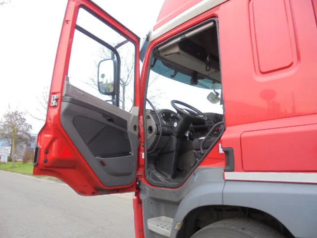 DAF CF 410 52 UNITS IN STOCK NL TREKKERS - Tracteur routier: photos 4 DAF CF 410 52 UNITS IN STOCK NL TREKKERS - Tracteur routier: photos 4