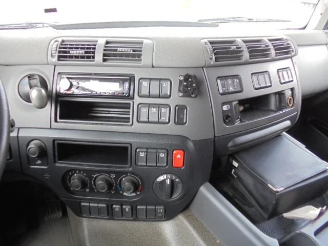 Tracteur routier DAF CF 440: photos 16 Tracteur routier DAF CF 440: photos 16