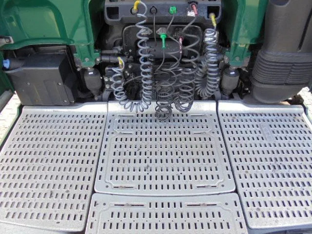 Crédit-bail DAF XF 106.460 SUPER SPACE CAB DAF XF 106.460 SUPER SPACE CAB: photos 16