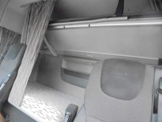 Tracteur routier DAF XF 440 125XDAF 106 TRACTORHEAD IN STOCK: photos 12 Tracteur routier DAF XF 440 125XDAF 106 TRACTORHEAD IN STOCK: photos 12