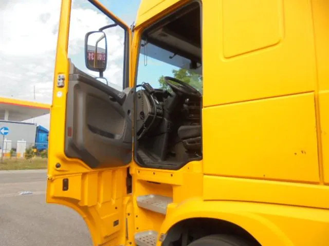Tracteur routier DAF XF 440 125XDAF 106 TRACTORHEAD IN STOCK: photos 10 Tracteur routier DAF XF 440 125XDAF 106 TRACTORHEAD IN STOCK: photos 10