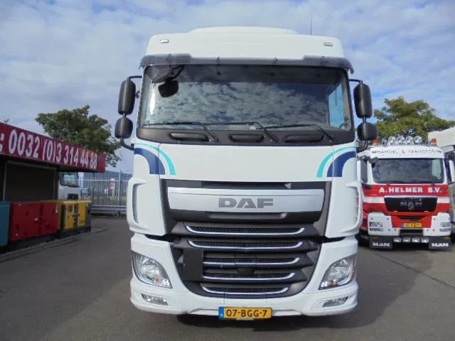 DAF XF 440 6X2 - Tracteur routier: photos 3 DAF XF 440 6X2 - Tracteur routier: photos 3