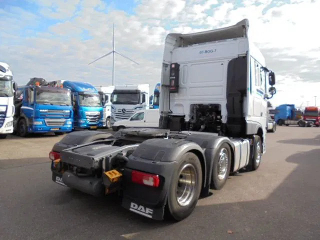 DAF XF 440 6X2 - Tracteur routier: photos 5 DAF XF 440 6X2 - Tracteur routier: photos 5