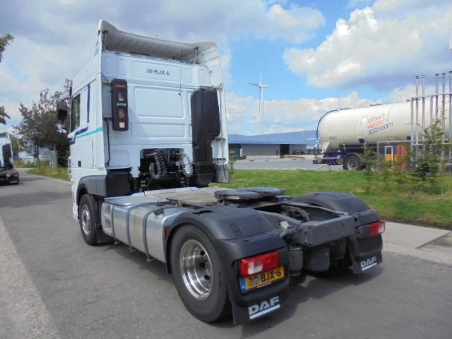DAF XF 450 - Tracteur routier: photos 3 DAF XF 450 - Tracteur routier: photos 3