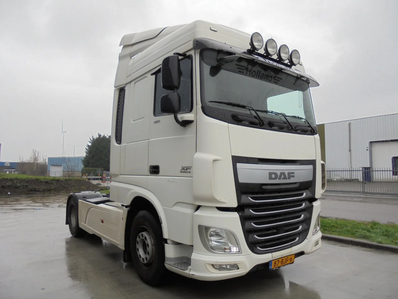 DAF XF 460 - Tracteur routier: photos 3 DAF XF 460 - Tracteur routier: photos 3