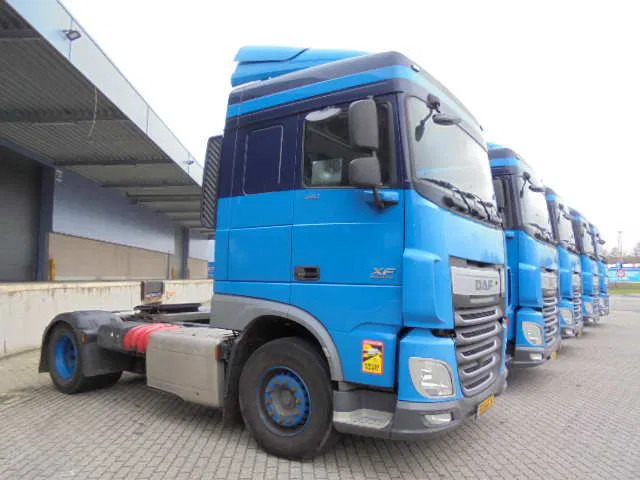 DAF XF XF 106 SPACECAB - Tracteur routier: photos 4 DAF XF XF 106 SPACECAB - Tracteur routier: photos 4