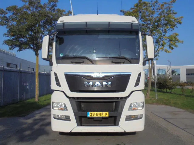 MAN TGX 18.400 XL - Tracteur routier: photos 2 MAN TGX 18.400 XL - Tracteur routier: photos 2