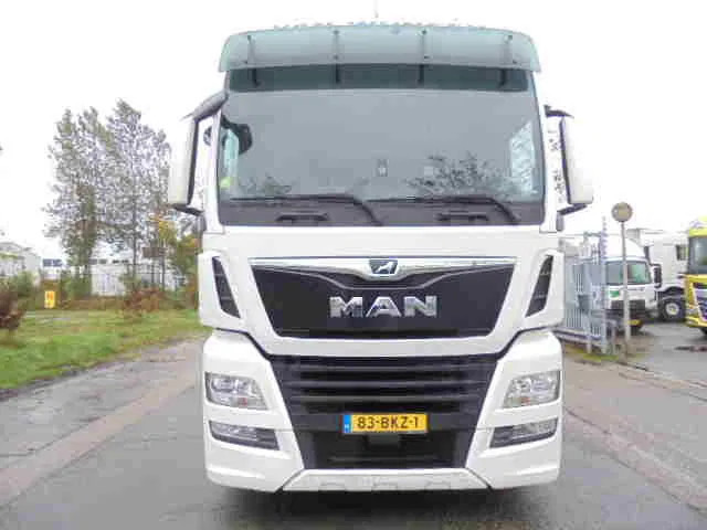 MAN TGX 18.500 18-500 XXL LLS-U SMART TACHO NL TRUCK - Tracteur routier: photos 2 MAN TGX 18.500 18-500 XXL LLS-U SMART TACHO NL TRUCK - Tracteur routier: photos 2