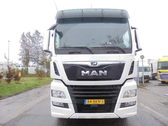 MAN TGX 26.500 XXL 6X2 NEW TYPE TACHO -SMART TACHO - Tracteur routier: photos 2 MAN TGX 26.500 XXL 6X2 NEW TYPE TACHO -SMART TACHO - Tracteur routier: photos 2