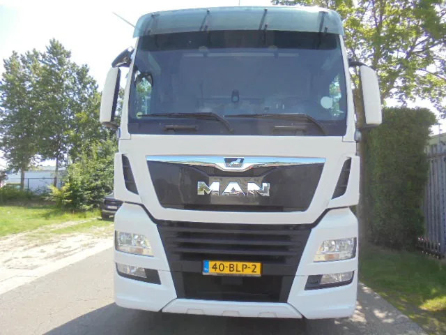 MAN TGX 26.500 XXL NL TRUCK SMART TACHO 16X IN STOCK - Tracteur routier: photos 2 MAN TGX 26.500 XXL NL TRUCK SMART TACHO 16X IN STOCK - Tracteur routier: photos 2