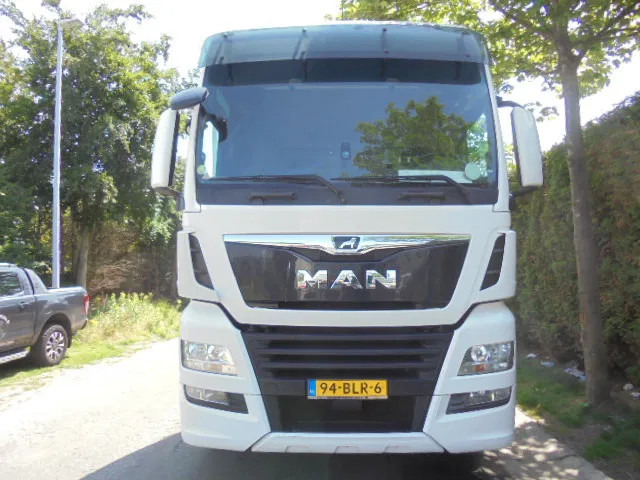 MAN TGX 26.500 XXL NL TRUCK SMART TACHO - Tracteur routier: photos 2 MAN TGX 26.500 XXL NL TRUCK SMART TACHO - Tracteur routier: photos 2