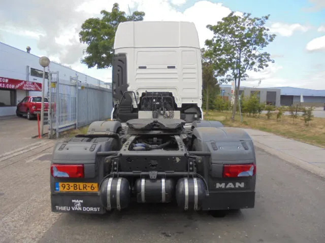 MAN TGX 26.500 XXL TUV APK 03-26 NL TRUCK 16X IN STOCK - Tracteur routier: photos 5 MAN TGX 26.500 XXL TUV APK 03-26 NL TRUCK 16X IN STOCK - Tracteur routier: photos 5
