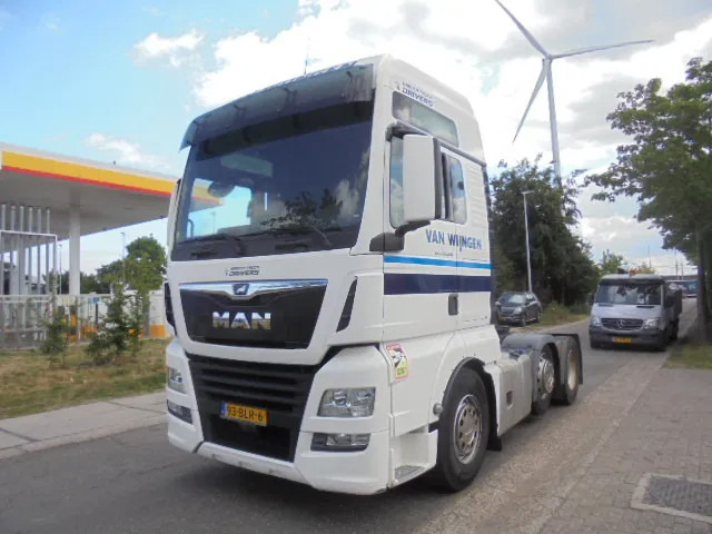 MAN TGX 26.500 XXL TUV APK 03-26 NL TRUCK 16X IN STOCK - Tracteur routier: photos 1 MAN TGX 26.500 XXL TUV APK 03-26 NL TRUCK 16X IN STOCK - Tracteur routier: photos 1