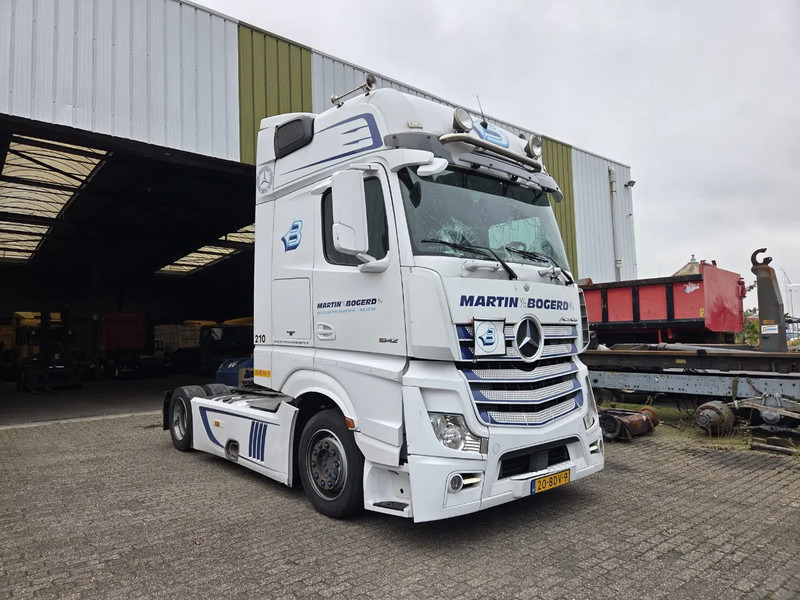 Mercedes-Benz Actros 1842 LS CABINE SCHADE NL TRUCK - Tracteur routier: photos 2 Mercedes-Benz Actros 1842 LS CABINE SCHADE NL TRUCK - Tracteur routier: photos 2