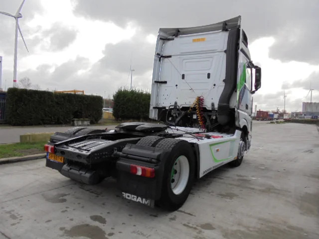 Mercedes-Benz Actros 1842 LS EUR6 - Tracteur routier: photos 4 Mercedes-Benz Actros 1842 LS EUR6 - Tracteur routier: photos 4