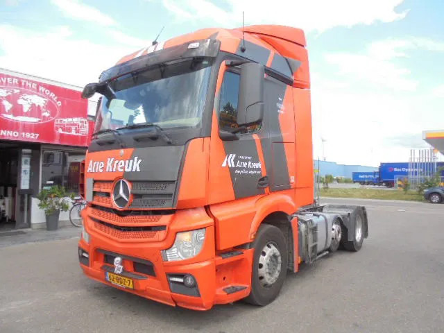 Mercedes-Benz Actros 2343 6X2 VOORLOOPAS - Tracteur routier: photos 1 Mercedes-Benz Actros 2343 6X2 VOORLOOPAS - Tracteur routier: photos 1