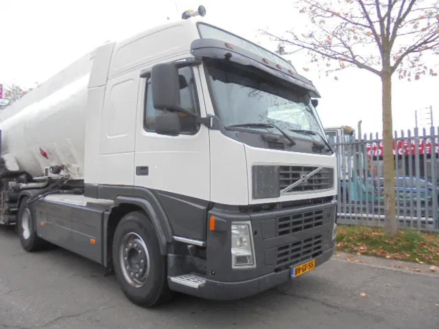 Volvo FM 400 GLOBETROTTER ADR NL TRUCK - Tracteur routier: photos 3 Volvo FM 400 GLOBETROTTER ADR NL TRUCK - Tracteur routier: photos 3