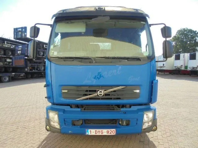 Camion porte-voitures Volvo FE 280: photos 12
