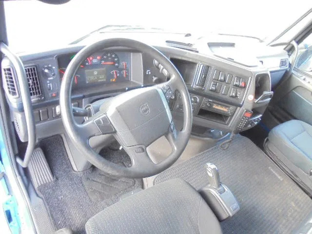 Camion à rideaux coulissants Volvo FH 420 6X2 NL TRUCK: photos 14 Camion à rideaux coulissants Volvo FH 420 6X2 NL TRUCK: photos 14