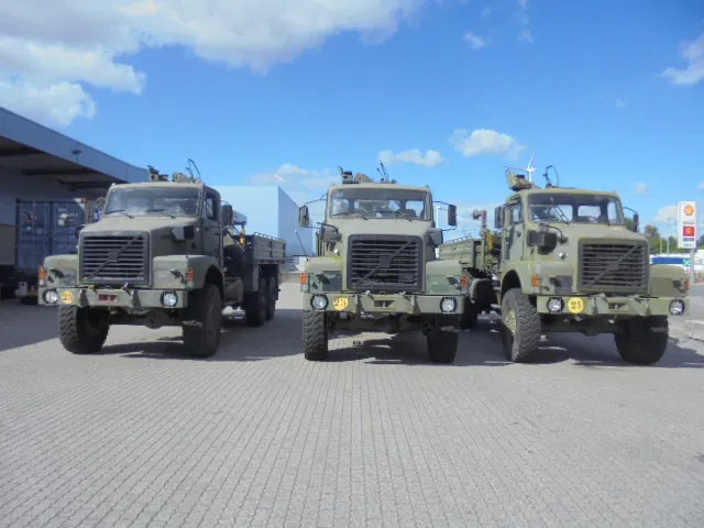 Volvo N 10 6X6 L + FASSI 3X IN STOCK - Camion plateau, Camion grue: photos 2 Volvo N 10 6X6 L + FASSI 3X IN STOCK - Camion plateau, Camion grue: photos 2