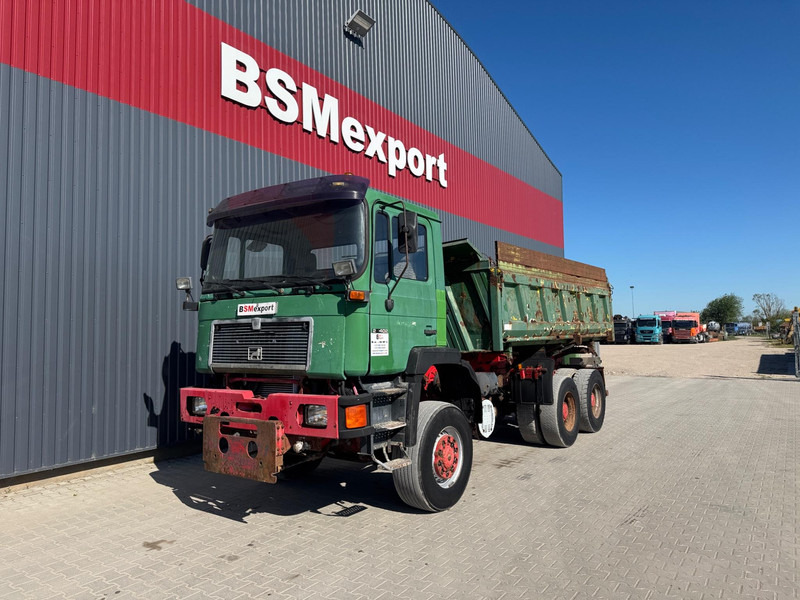 MAN 27.402, 6x6 - Camion benne: photos 1 MAN 27.402, 6x6 - Camion benne: photos 1