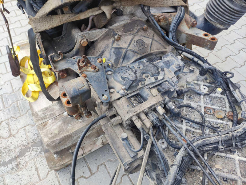 MAN ZF 16 S 222 DD - Boîte de vitesse pour Camion: photos 2 MAN ZF 16 S 222 DD - Boîte de vitesse pour Camion: photos 2