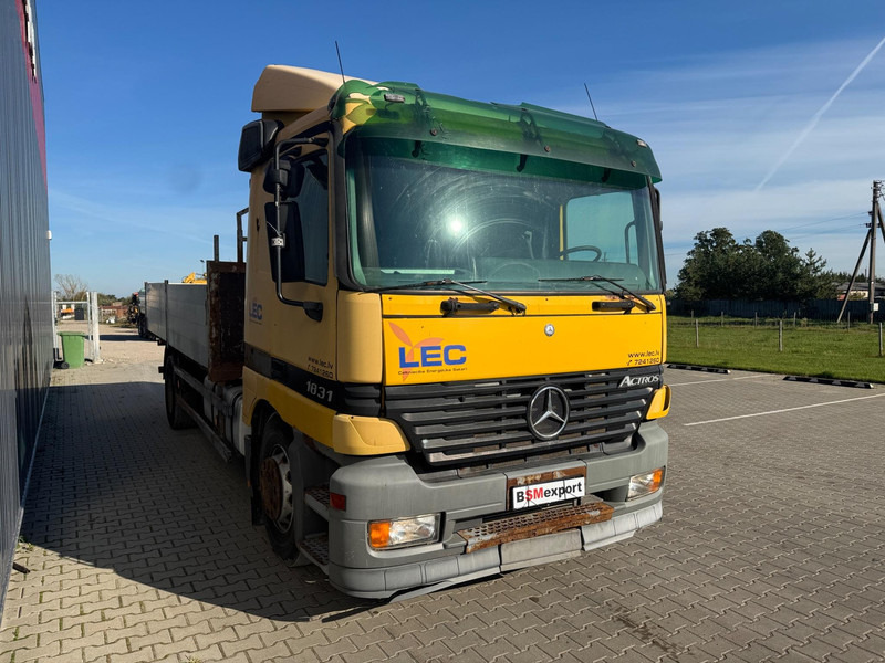 Mercedes-Benz Actros 1831 - Camion plateau: photos 2 Mercedes-Benz Actros 1831 - Camion plateau: photos 2
