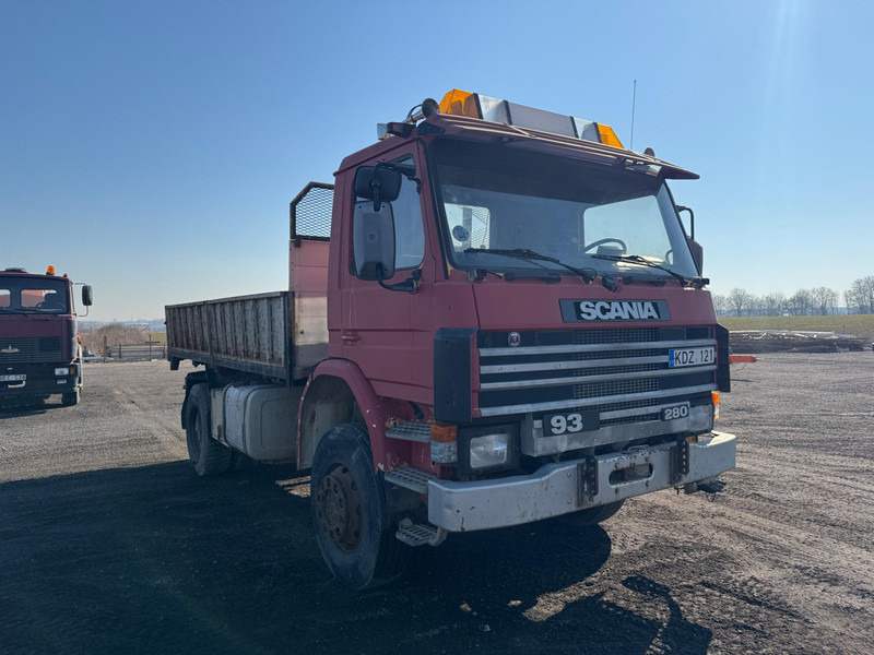 Scania 93, 4x4 - Camion benne: photos 2 Scania 93, 4x4 - Camion benne: photos 2