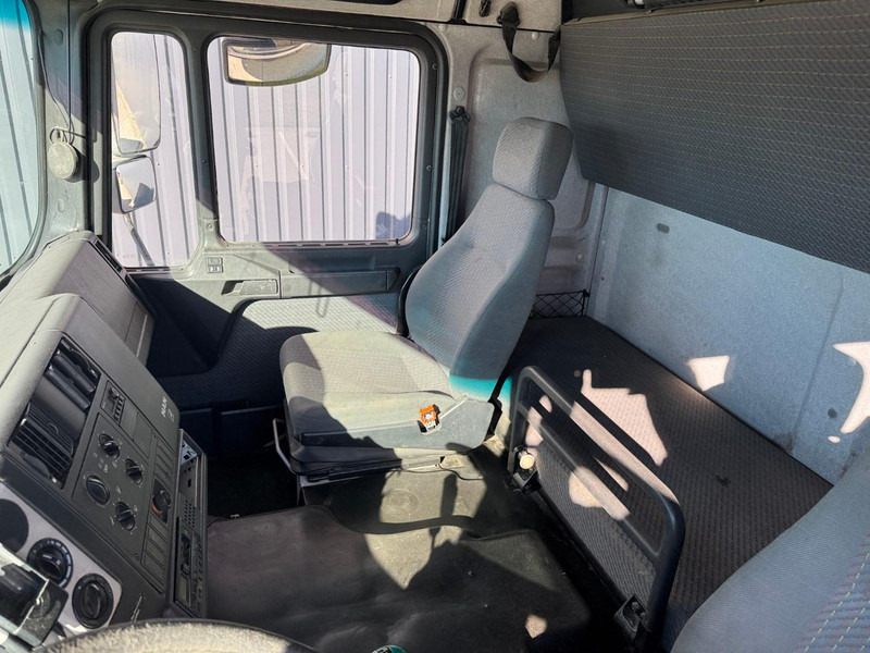 Tracteur routier MAN 19.403: photos 6