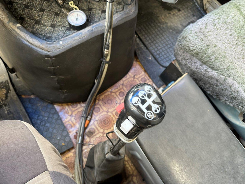 Photo d'intérieur 3: Tracteur routier Volvo N12, N1225 Photo d'intérieur 3: Tracteur routier Volvo N12, N1225