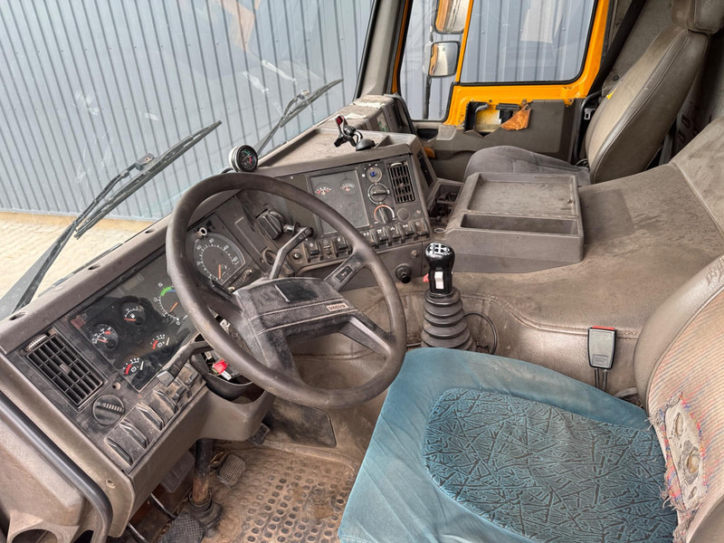 Volvo FL10, 9000 l - Camion hydrocureur: photos 5 Volvo FL10, 9000 l - Camion hydrocureur: photos 5