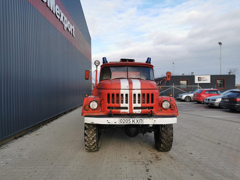 ZIL 131 PNS110 - Camion de pompier: photos 3 ZIL 131 PNS110 - Camion de pompier: photos 3