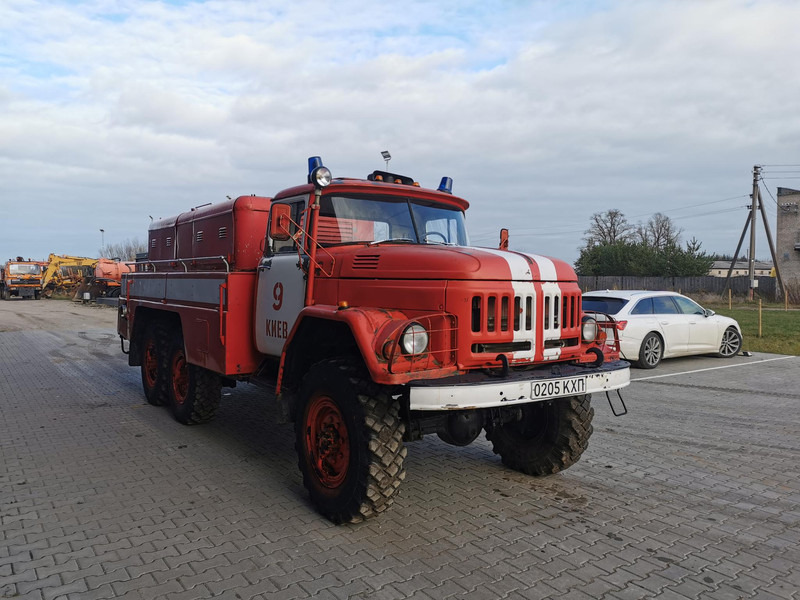 ZIL 131 PNS110 - Camion de pompier: photos 4 ZIL 131 PNS110 - Camion de pompier: photos 4