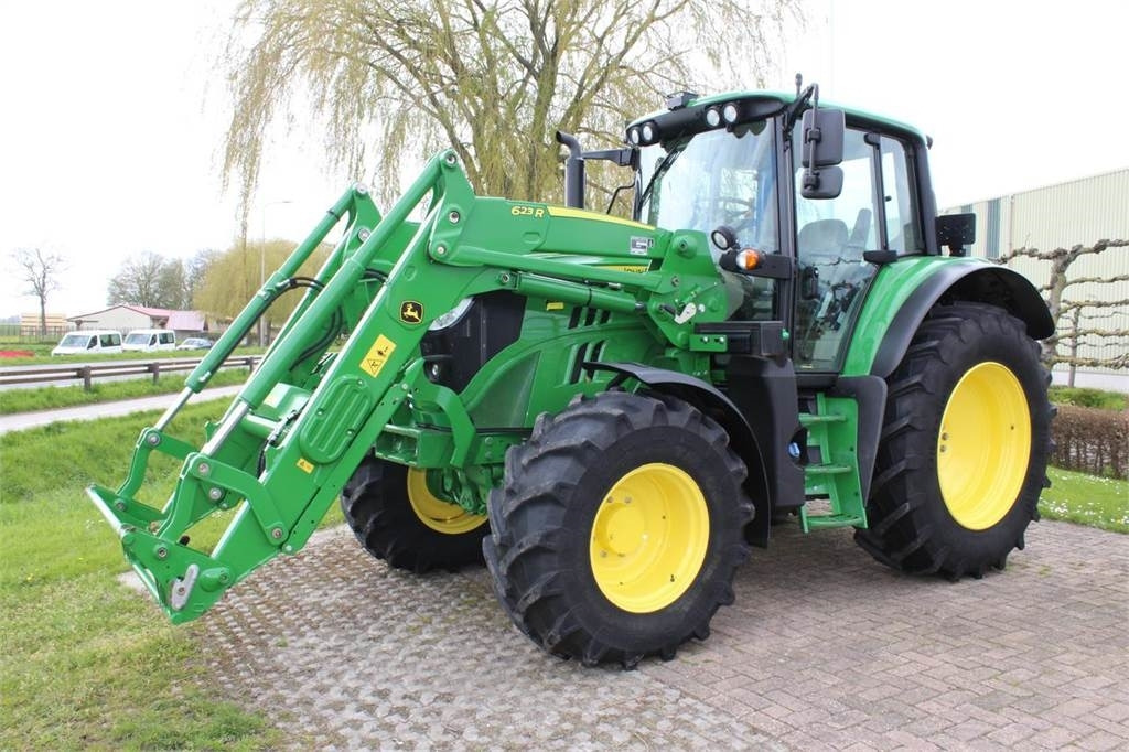 John Deere 6120M with 623R loader - Tracteur agricole: photos 5 John Deere 6120M with 623R loader - Tracteur agricole: photos 5
