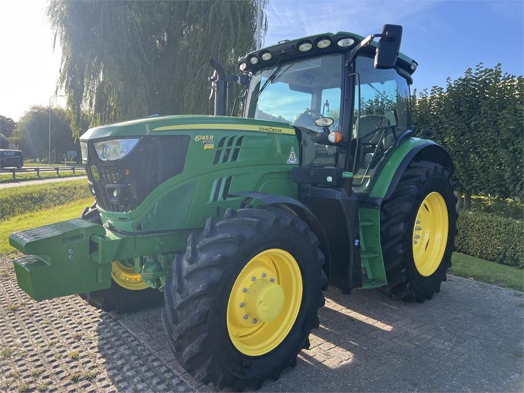 John Deere 6145R - Tracteur agricole: photos 2 John Deere 6145R - Tracteur agricole: photos 2