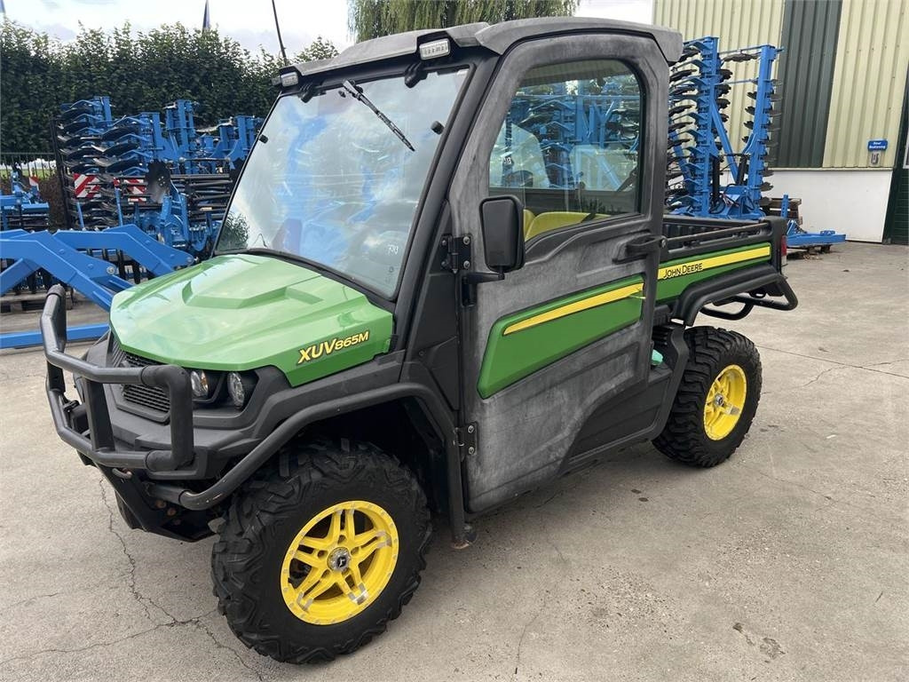 John Deere Gator XUV865M 4x4 - Quadricycle: photos 2 John Deere Gator XUV865M 4x4 - Quadricycle: photos 2