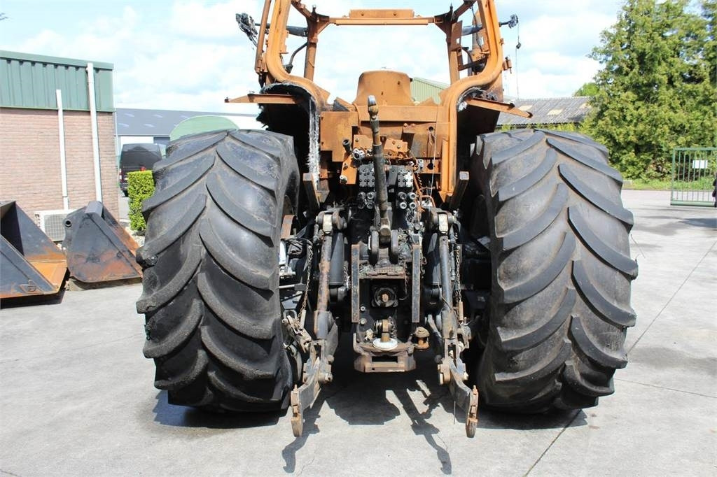 New Holland T7030 - Tracteur agricole: photos 4 New Holland T7030 - Tracteur agricole: photos 4
