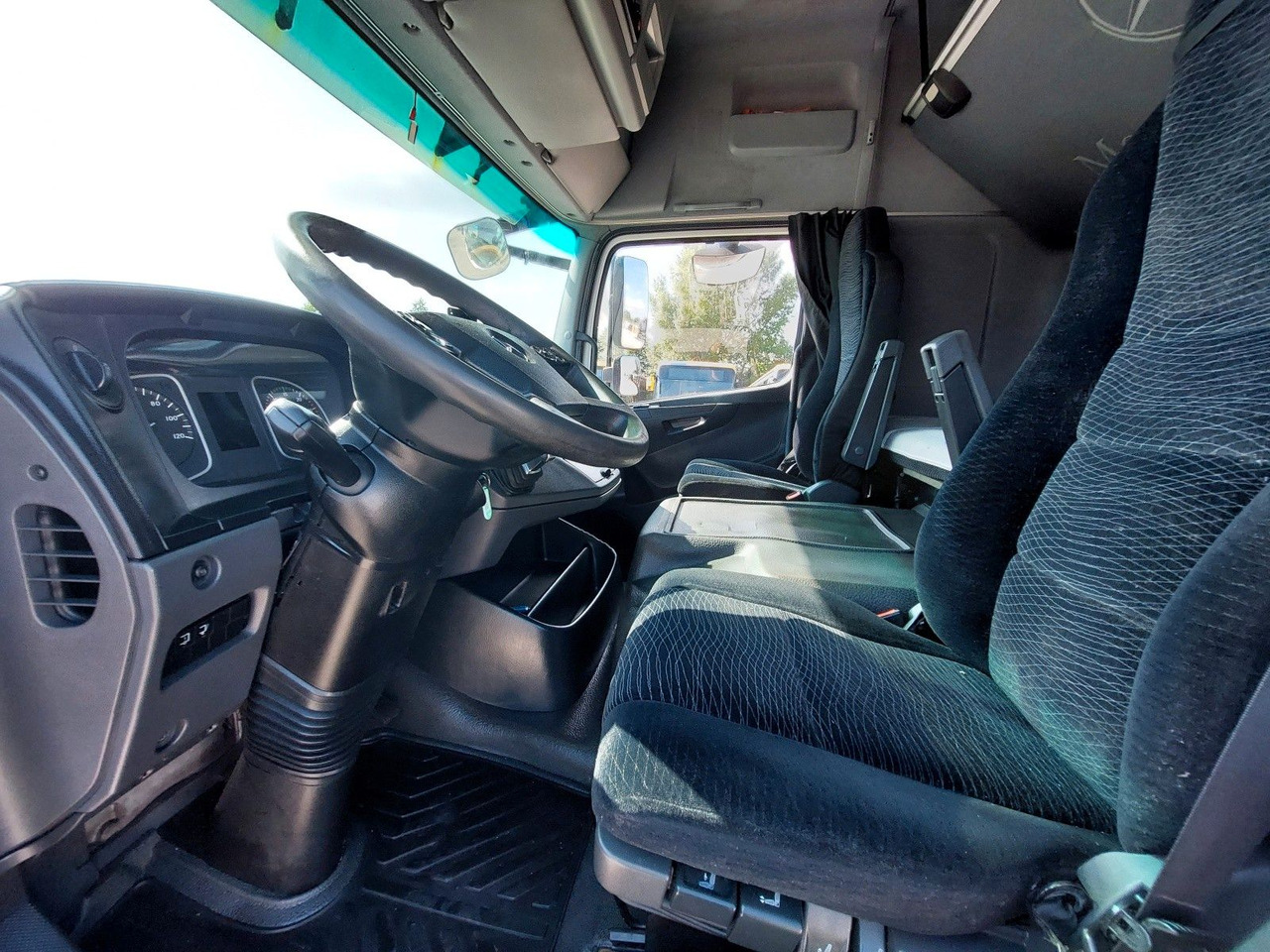 Camion à rideaux coulissants Mercedes-Benz Atego 1223 L/NR 20 20 Paletten: photos 18