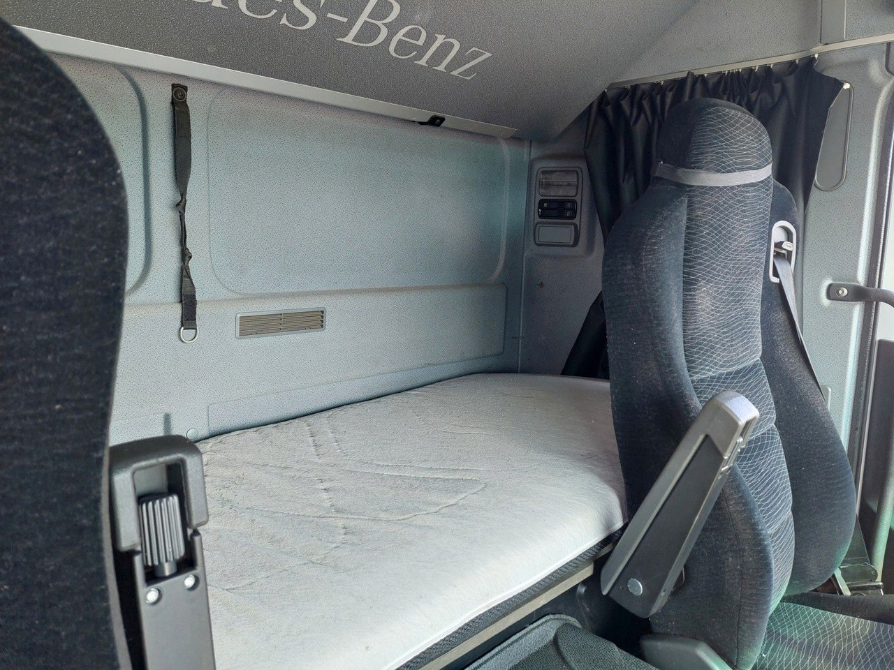 Camion à rideaux coulissants Mercedes-Benz Atego 1223 L/NR 20 20 Paletten: photos 17