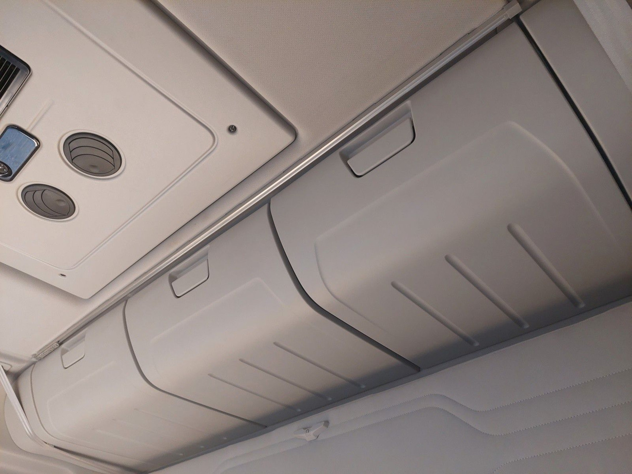 Tracteur routier Ford F-Max 1850 LL: photos 28 Tracteur routier Ford F-Max 1850 LL: photos 28