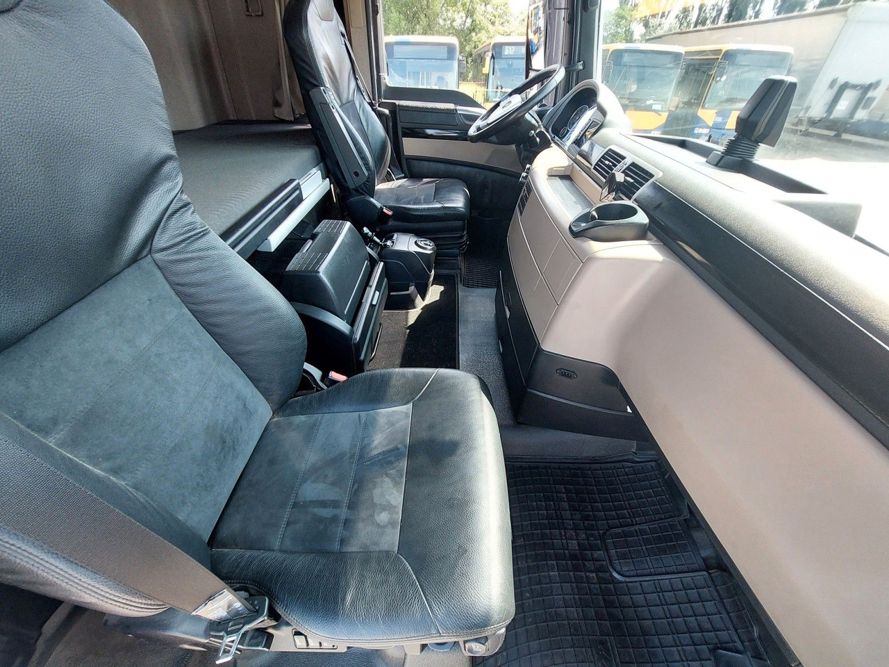 MAN TGX 18.500 4X2 BLS Kipphydraulik TOP AUsstattung - Tracteur routier: photos 5 MAN TGX 18.500 4X2 BLS Kipphydraulik TOP AUsstattung - Tracteur routier: photos 5