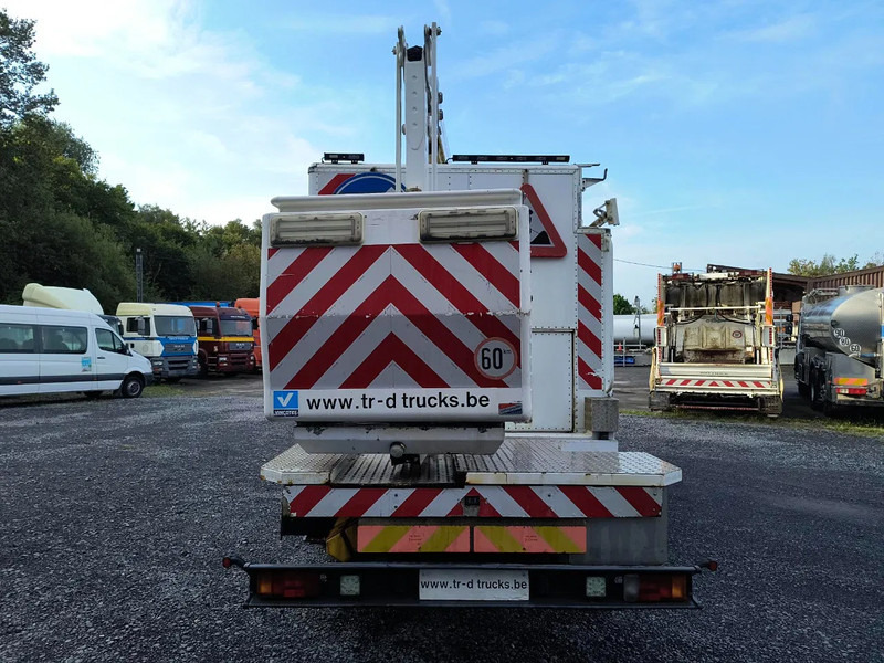 Iveco EuroCargo 120 E18 + COMET 151TAL (15 m) - Camion: photos 5 Iveco EuroCargo 120 E18 + COMET 151TAL (15 m) - Camion: photos 5