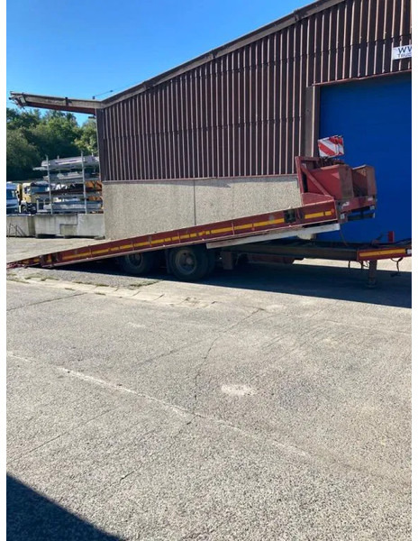 MOL 2 AXLES TIPPING TRAILER WITH RAMPS - Remorque porte-engin surbaissée: photos 1 MOL 2 AXLES TIPPING TRAILER WITH RAMPS - Remorque porte-engin surbaissée: photos 1