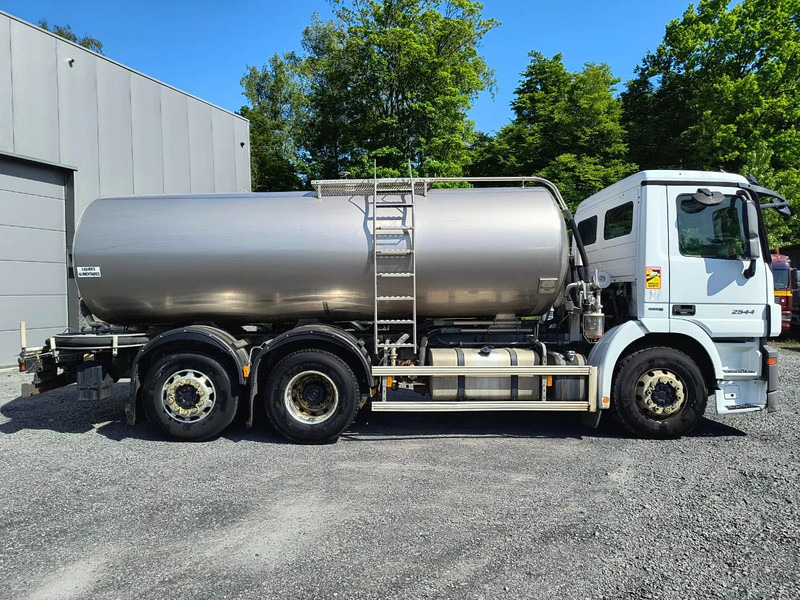 Mercedes-Benz Actros 2544 INSULATED INOX TANK 15000L - Camion citerne: photos 4 Mercedes-Benz Actros 2544 INSULATED INOX TANK 15000L - Camion citerne: photos 4