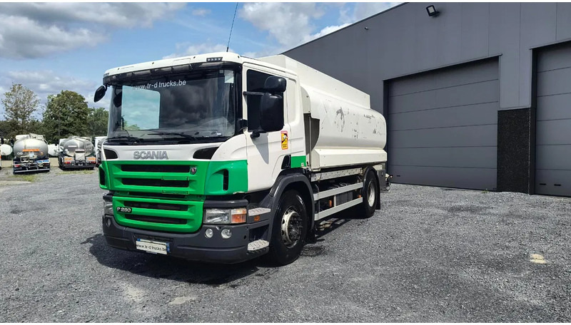 Scania P280 FUEL / CARBURANT 14000L - 5 COMP - RETARDER - Camion citerne: photos 1 Scania P280 FUEL / CARBURANT 14000L - 5 COMP - RETARDER - Camion citerne: photos 1