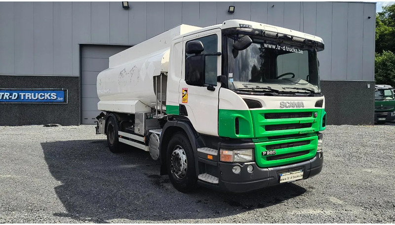 Scania P280 MANUAL GEARBOX- TANK 14000L- RETARDER - Camion citerne: photos 2 Scania P280 MANUAL GEARBOX- TANK 14000L- RETARDER - Camion citerne: photos 2