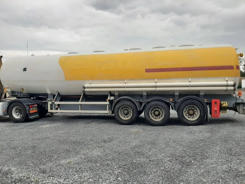 Stokota FUEL TANK 42000 L - 5 COMPARTMENTS - Semi-remorque citerne: photos 4 Stokota FUEL TANK 42000 L - 5 COMPARTMENTS - Semi-remorque citerne: photos 4