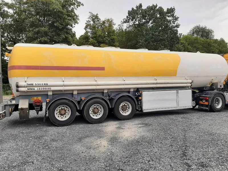 Stokota FUEL TANK 42000 L - 5 COMPARTMENTS - Semi-remorque citerne: photos 5 Stokota FUEL TANK 42000 L - 5 COMPARTMENTS - Semi-remorque citerne: photos 5