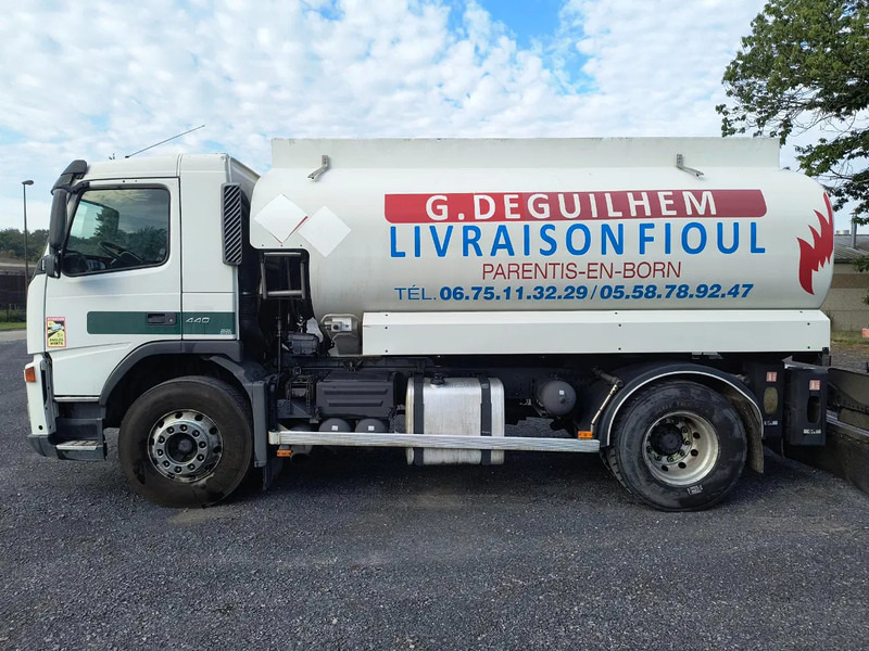 Camion citerne pour transport de carburant Volvo FM 440 13000L FUEL / CARBURANT - 4 COMP: photos 7